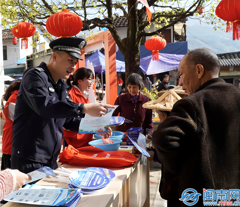 华安：主题宣传月 绘平安画卷