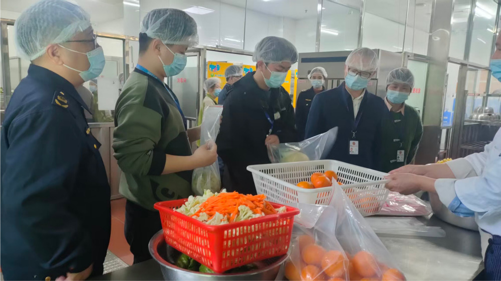 压实食安责任，守护师生健康——芗城区市场监管局开展2026春季校园食品安全抽检工作