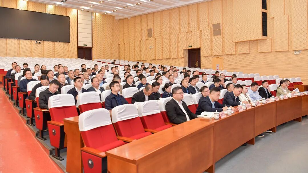 德化县委树立和践行正确政绩观学习教育读书班专题辅导举行