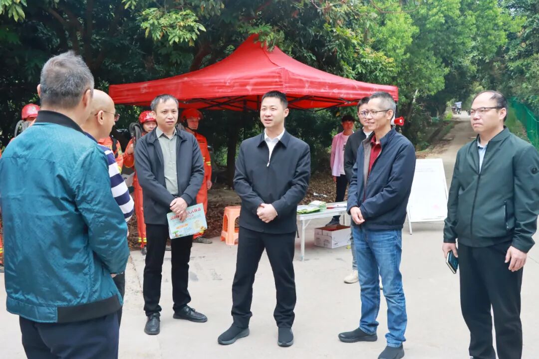 洛江区政府区长郭宁检查森林防火、防汛备汛工作并开展巡林