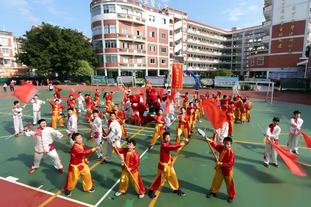 鲤城这所小学的操场上，他们正在悄悄逆袭！