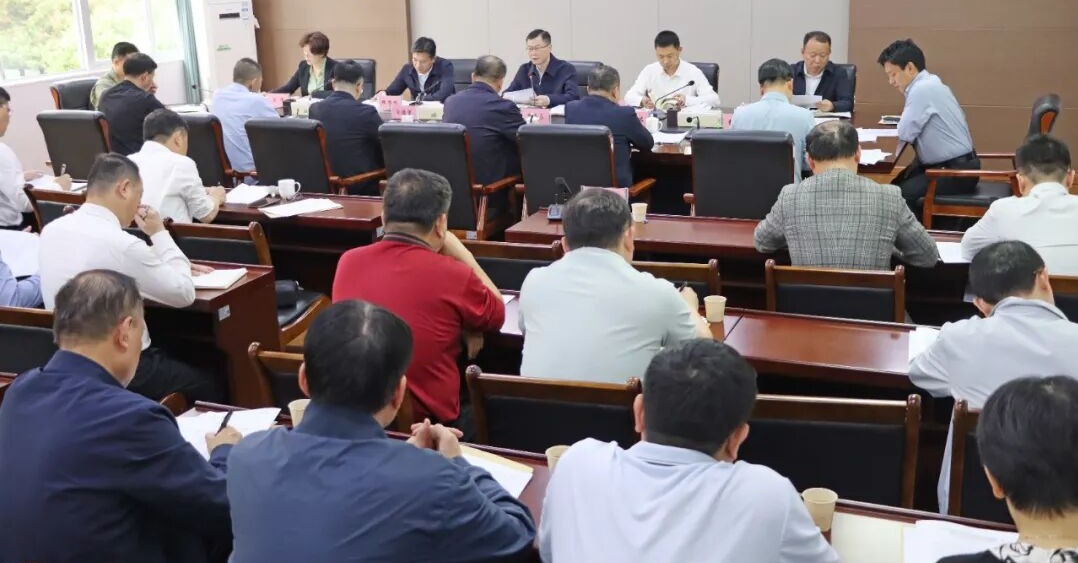 创新驱动 聚力发展 │ 洛江区委常委会召开会议