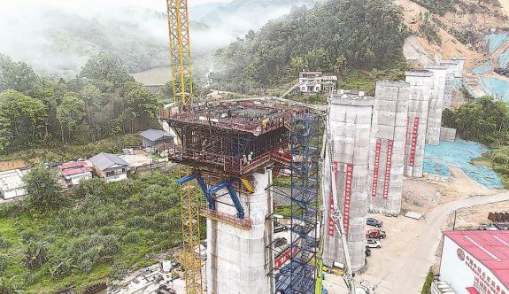 龙龙高铁建设按下“加速键”