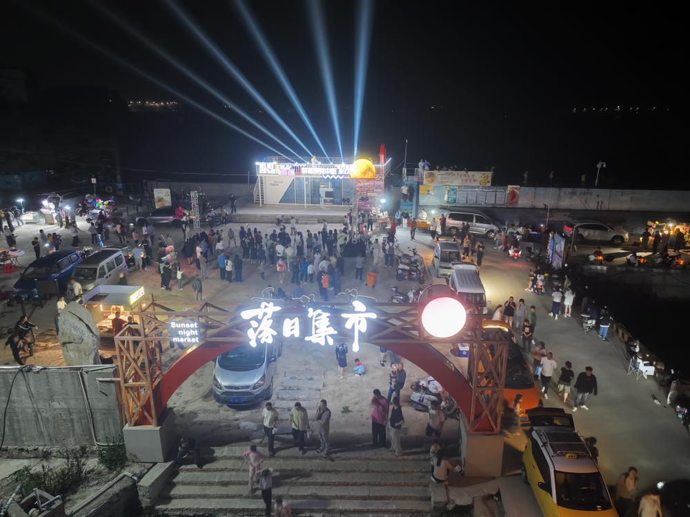 永宁梅林举办“追泪”专场 点亮滨海夜经济