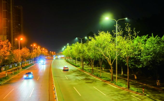 晋江百条人行道设施及万盏节能路灯更新项目完成一季度建设目标