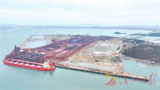 罗屿港口6个在建泊位全速推进 助力“亿吨大港”建设