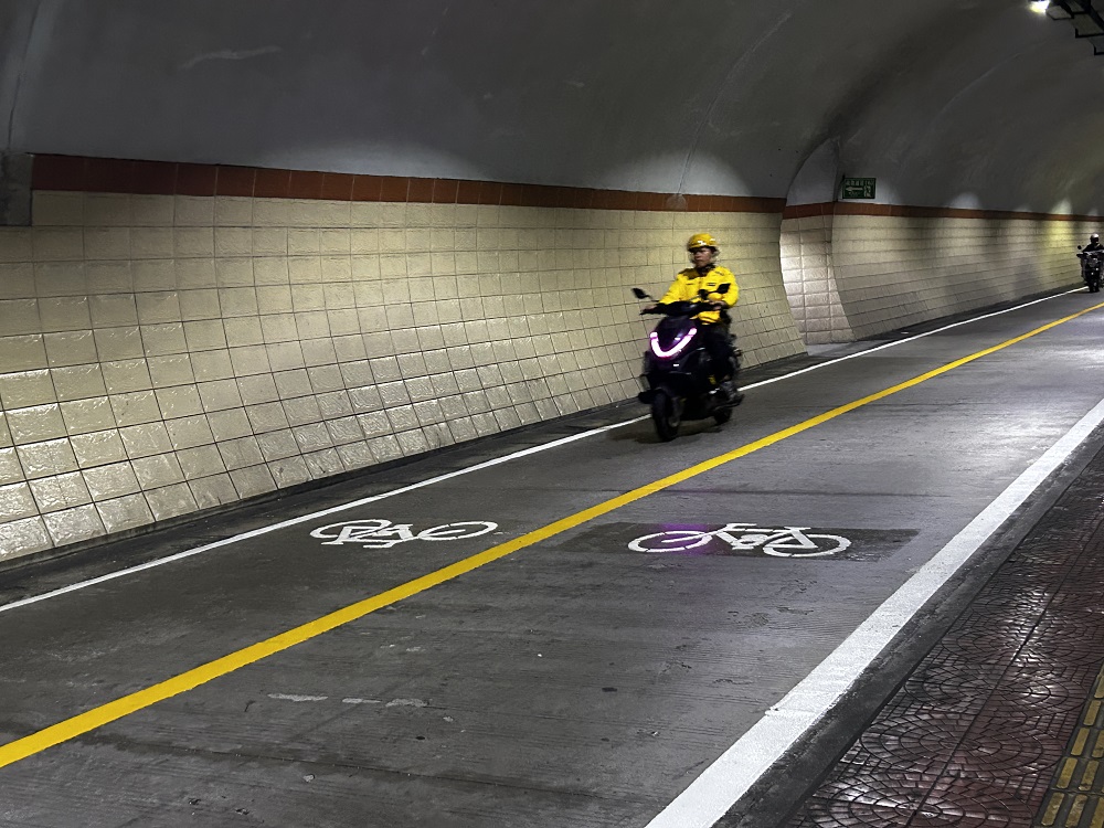 【民声直通车】追踪｜泉州大坪山人行隧道内划上新标线 市民骑行更安心