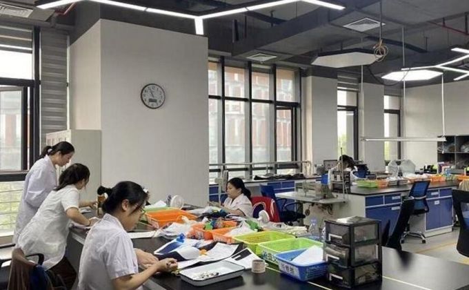 藏在日常穿搭里的技术创新 福建纺织鞋服产业高质量发展的密码