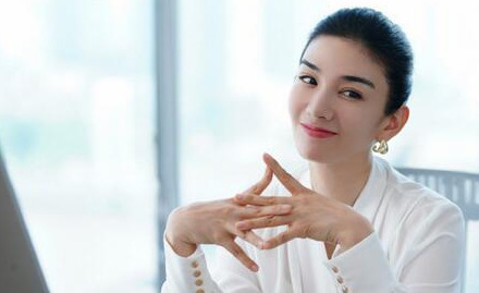 黄奕回应何润东再次翻红：他对演戏从不敷衍