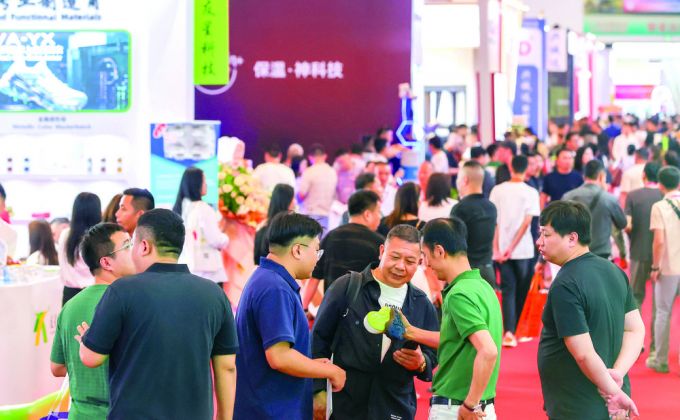 鞋体博会上，“晋江智造”传“新”声