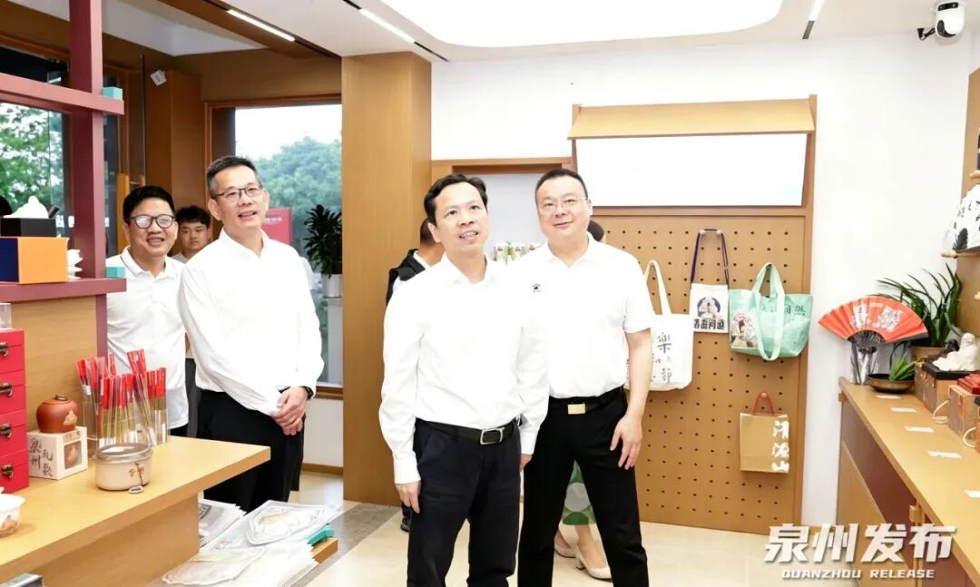 泉州市文旅总指挥部检查“五一”节前文旅市场秩序