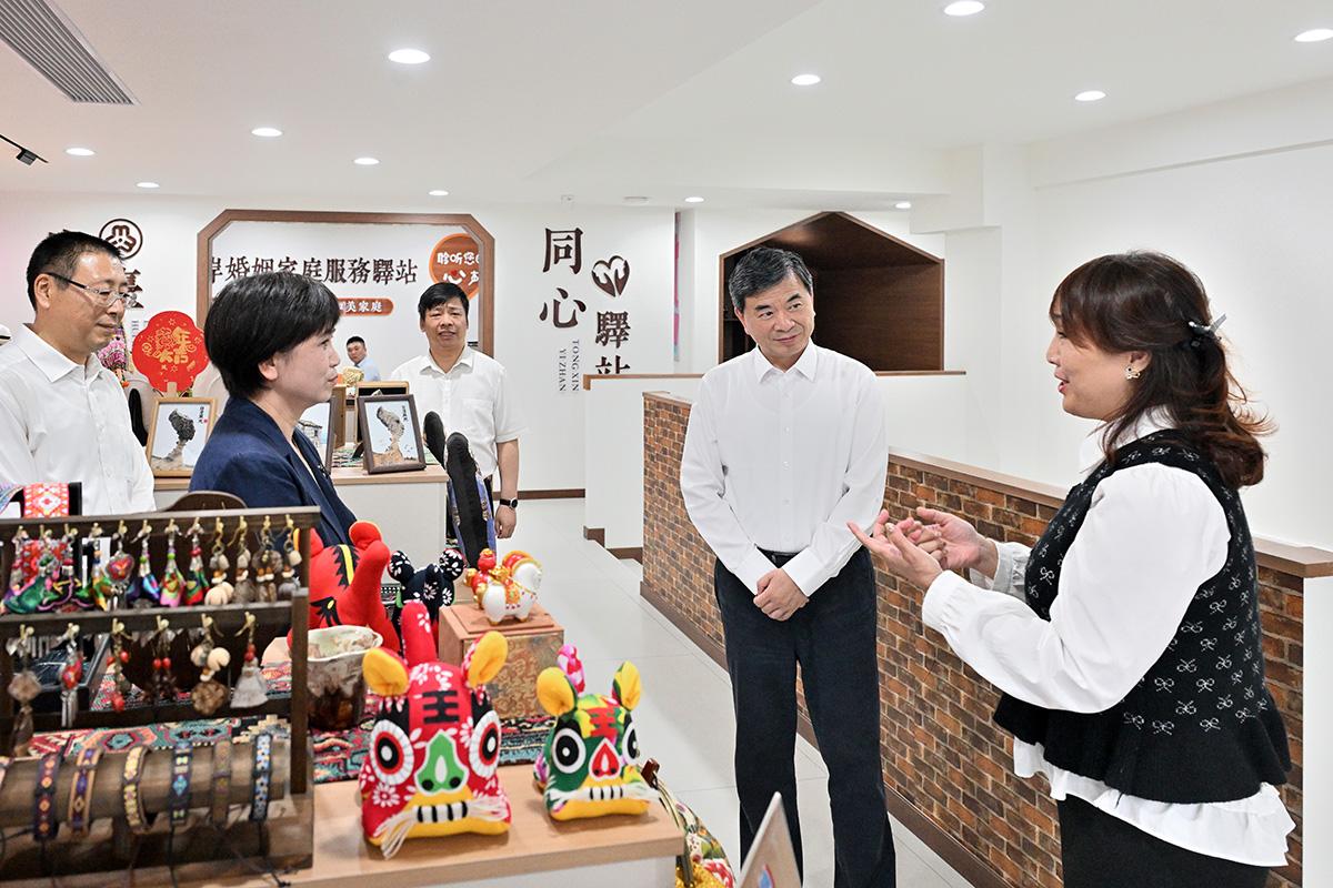 周祖翼在平潭调研