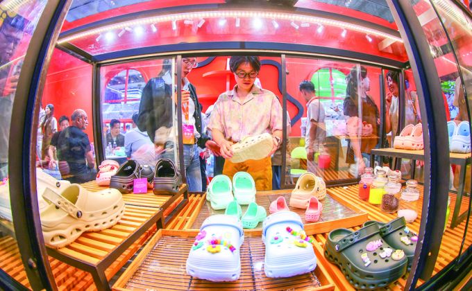 “朋友圈”持续扩容 产业对接成果丰硕 第二十七届晋江鞋体博会昨闭幕