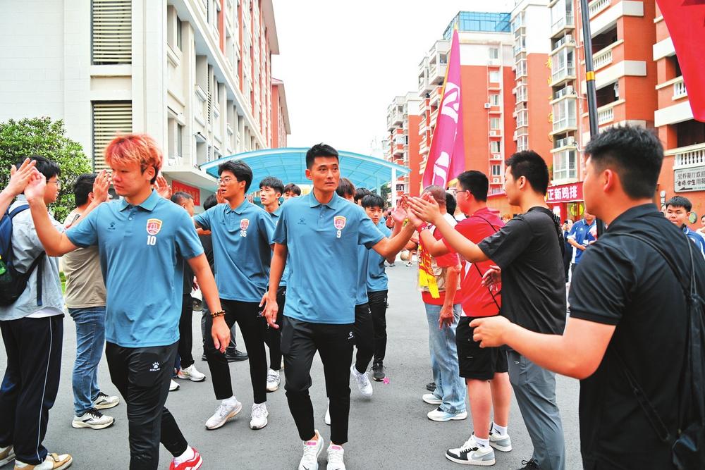 泉州队出征“闽超”