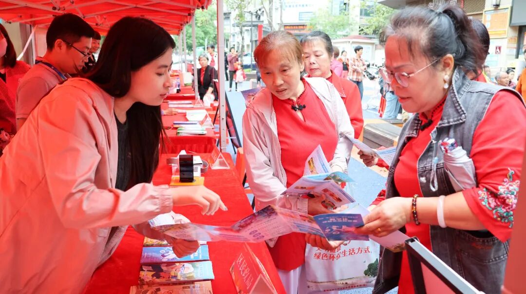 跨越数字鸿沟，携手无碍同行！泉州市老年人信息无障碍建设普惠行动在洛江举行