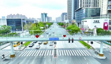 晋江泉安北路两座人行天桥“五一”前投用