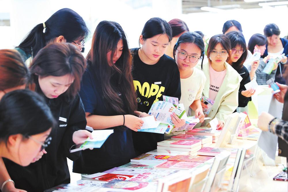 武荣春深书香漫卷 ——南安市2026年全民阅读活动周回眸