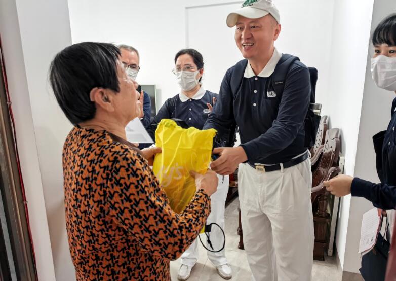 小扶手托起大安全 好服务绘就“好小区”