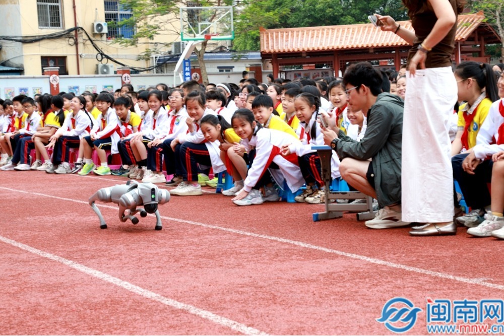 华安：科普大篷车进校园