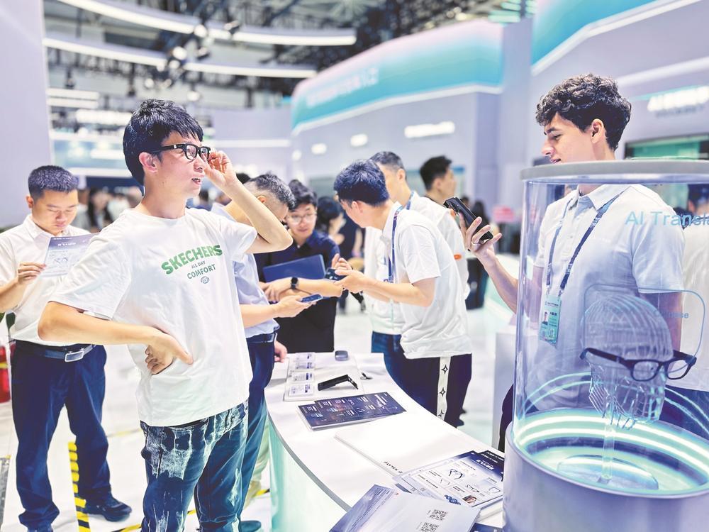 “镜”在眼前的AI翻译官