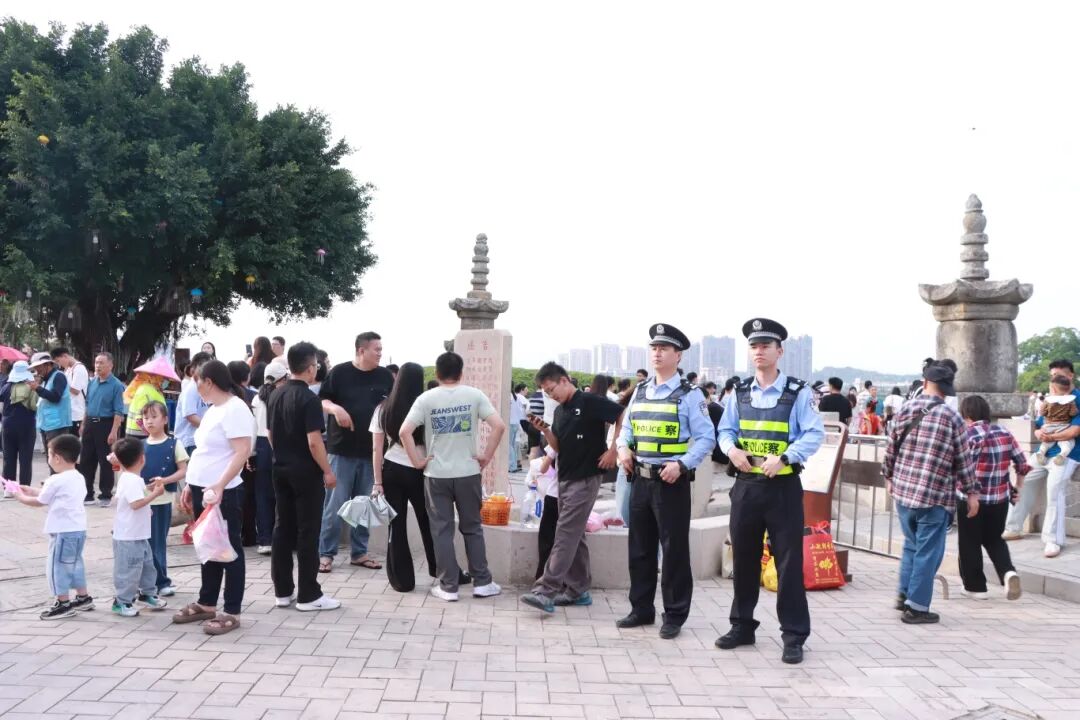世遗桥畔“警”色浓 五一坚守护平安