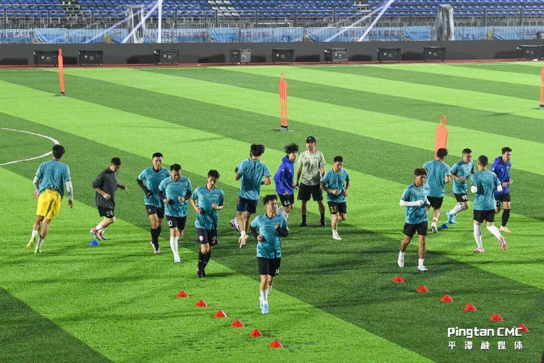 不负夜色，全力冲刺！平潭队挥汗备战“闽超”