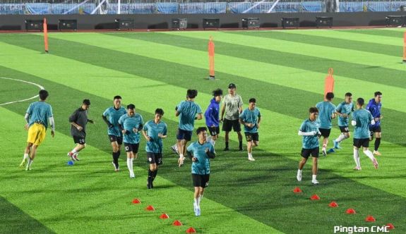 不负夜色，全力冲刺！平潭队挥汗备战“闽超”