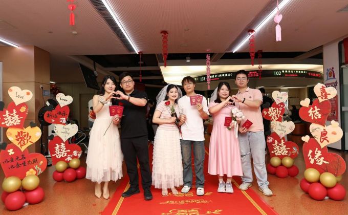 石狮166对新人“520”喜结良缘  