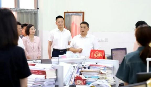 漳州台商区党工委书记带队调研高考考点工作