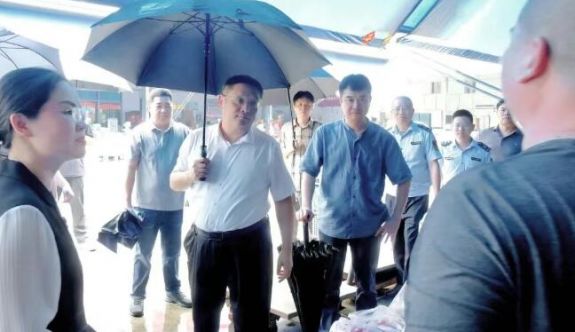 漳州台商区党工委书记带队调研食品安全工作