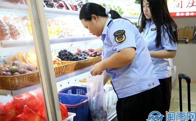 南靖：专项抽检杨梅 守牢“舌尖安全”