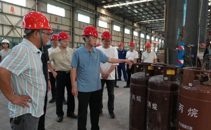 南靖县领导调研安全生产和“三好小区”工作