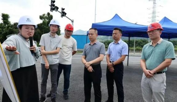 漳州高新区领导实地调研国道G324线漳州九龙岭段公路二期工程
