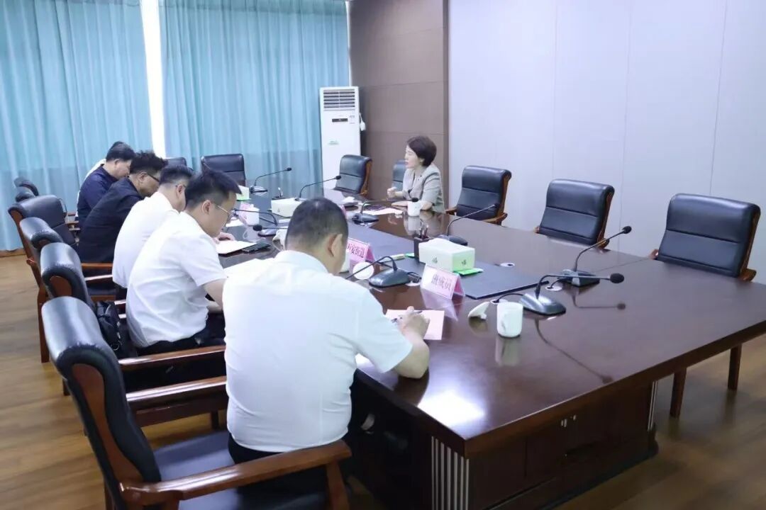洛江区召开洛阳桥海丝主题全国大学生毕设时尚秀活动座谈会