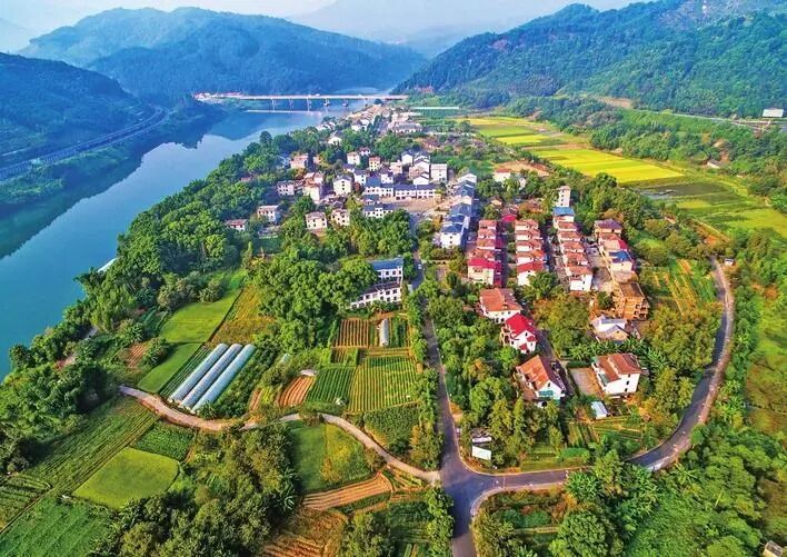 山区当状元 永安正当时