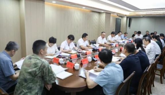 芗城区委常委会召开会议