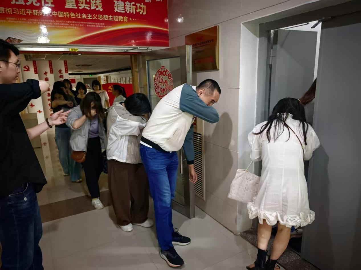 人保财险泉州市分公司：多家单位陆续开展消防实战演练