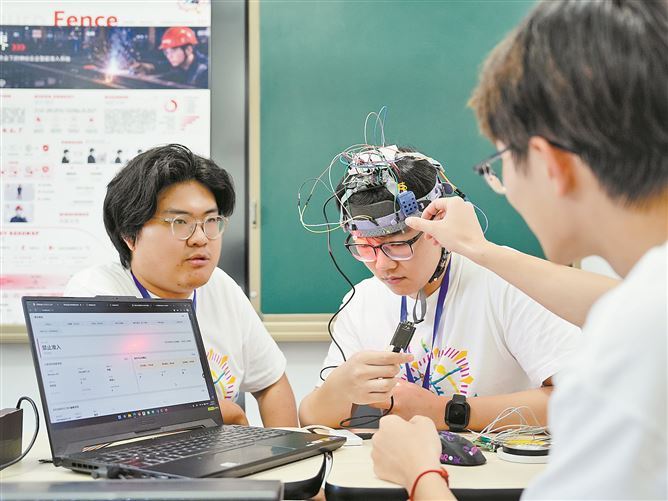 “创客马拉松”AI技术含量高 2026中美青年创客大赛厦门分赛区圆满收官