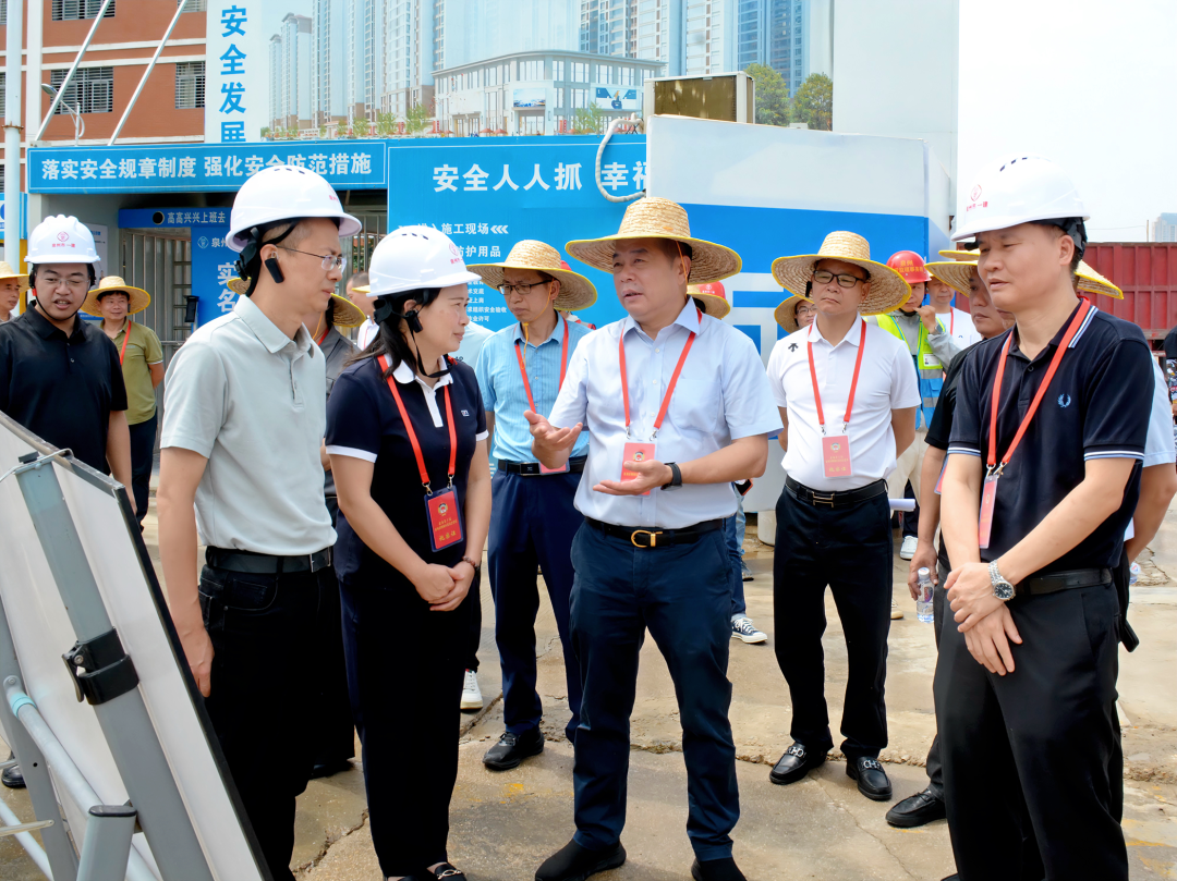 鲤城区政协开展建筑工地扬尘防治管控情况专题视察