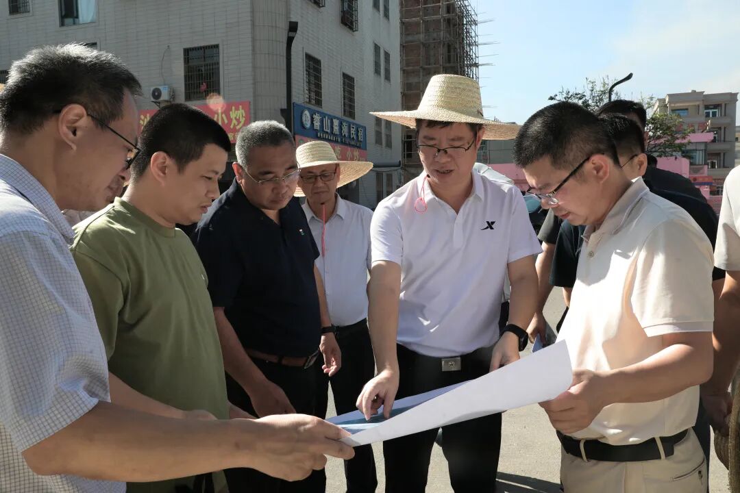 何霭带队调研交通领域重点项目建设工作