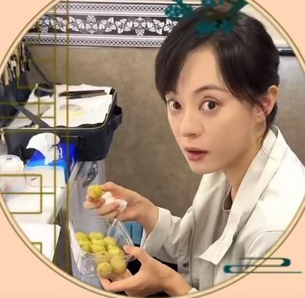 孙俪初尝油柑 表情失控后瞬间“种草”