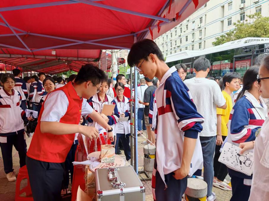 泉州洛江：青春守护 为梦想加油