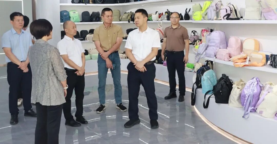 洛江区政府区长郭宁调研内外贸高质量发展工作