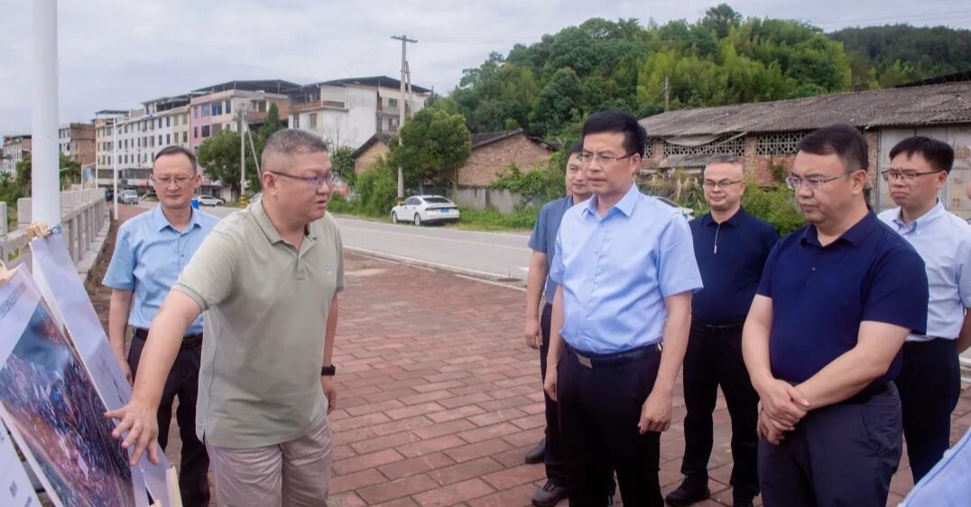 德化县县长吴志朴调研东头片区提质改造项目工作