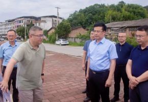 德化县县长吴志朴调研东头片区提质改造项目工作