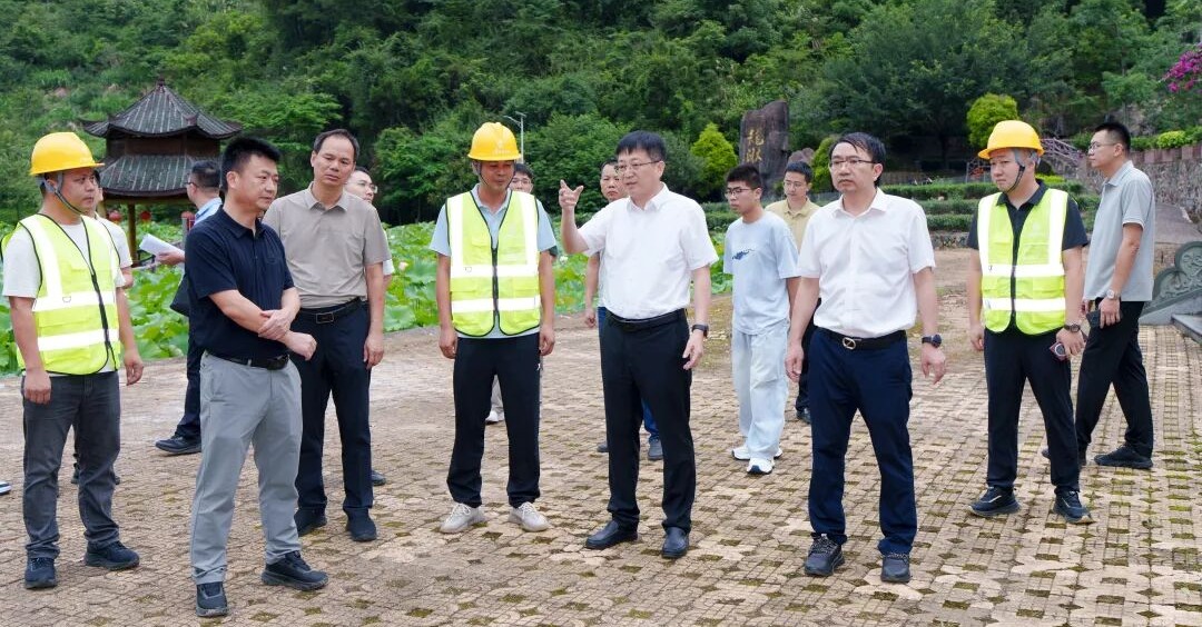 刘永强调研河湖长制工作并开展防汛安全检查、巡河