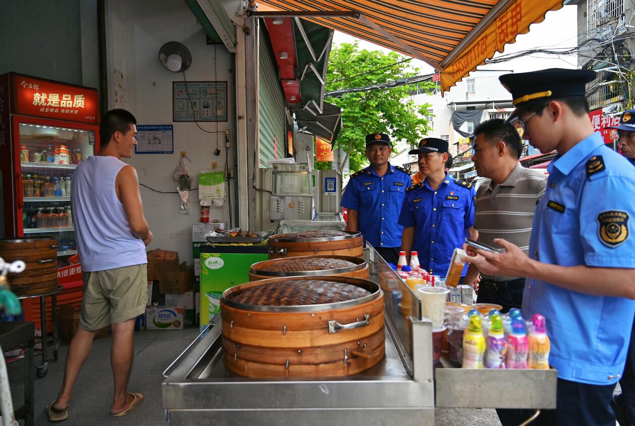 芗城区石亭街道：多部门联合整治 护航平安中考