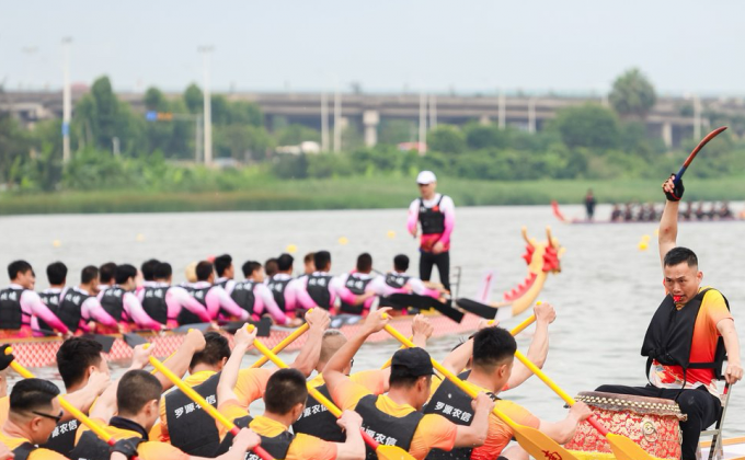 一江碧海千帆竞 八闽龙舟叙两岸家国情