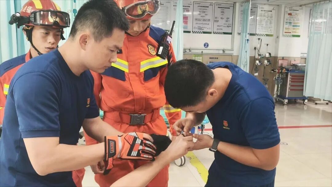 越扯越肿！漳浦消防紧急施援