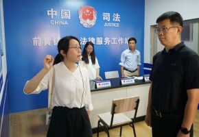 泉港區政府主要領導調研社會治安綜合治理工作